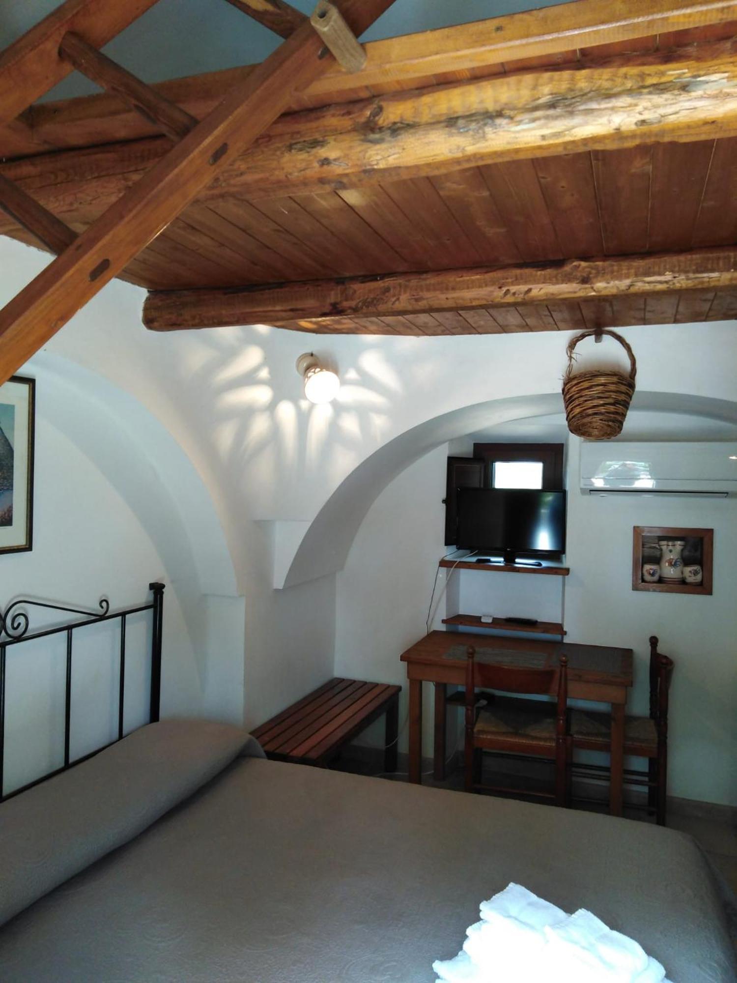 Raggio Di Sole Aparthotel อัลเบโรเบลโล ภายนอก รูปภาพ